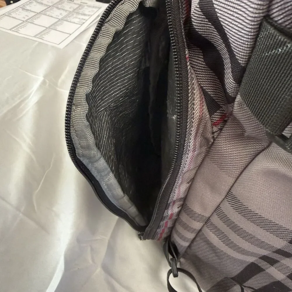 VintageBurton Metalhead Grey Brown Plaid 26L Backpack Adjustable Insulated Side